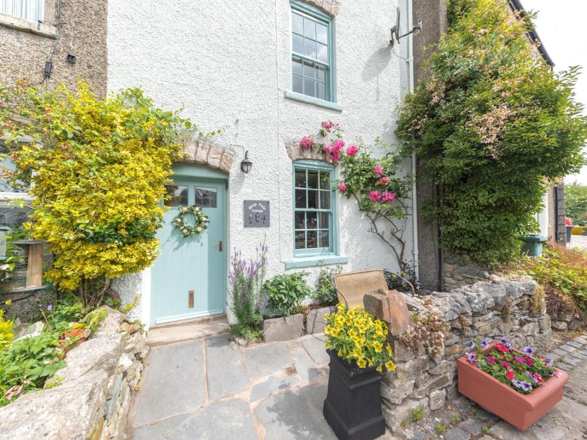 Pass The Keys Mop Fair Sunny Garden Town Centre Holiday home