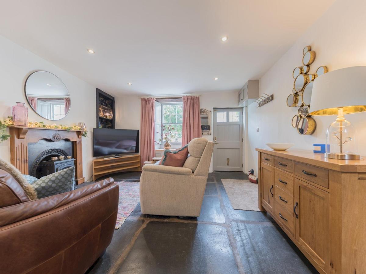 Holiday home Pass The Keys Mop Fair Sunny Garden Town Centre *