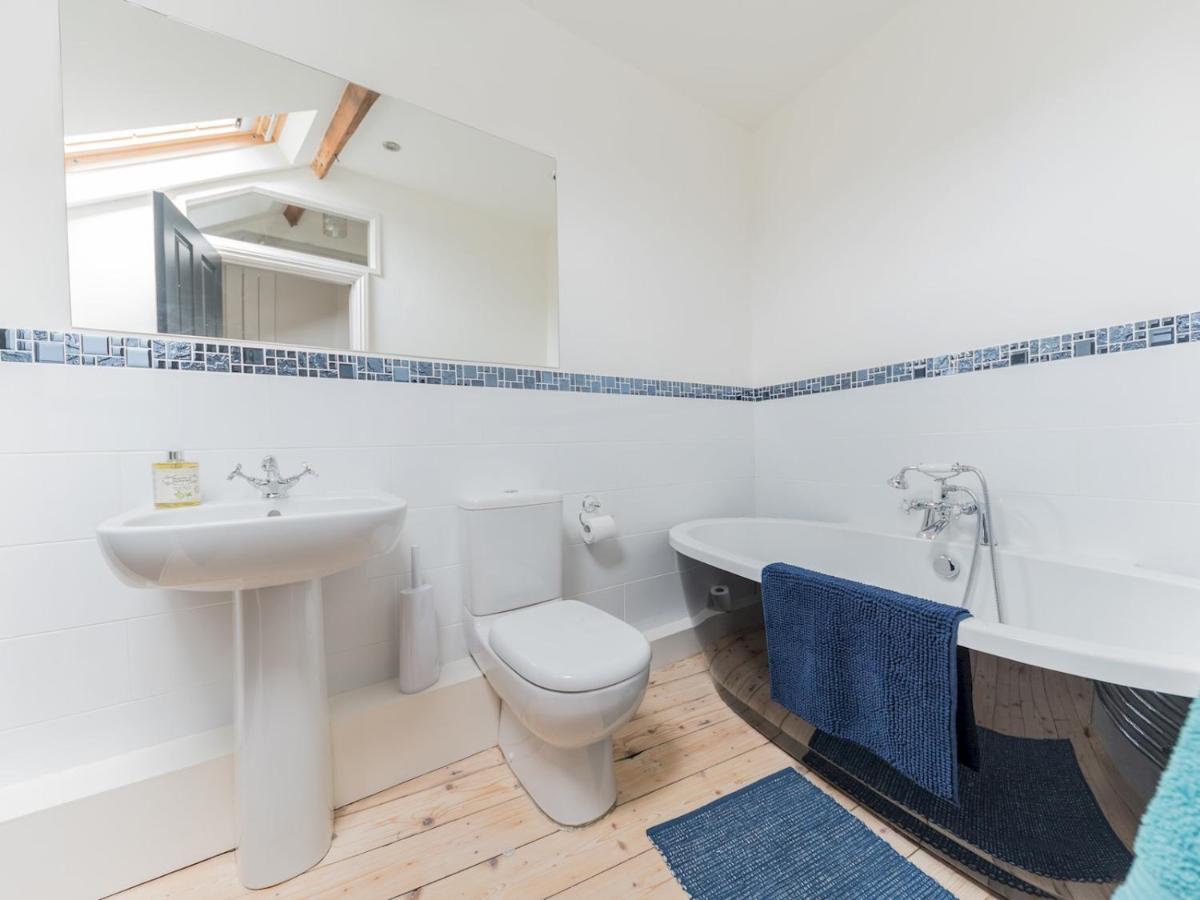 Pass The Keys Mop Fair Sunny Garden Town Centre Holiday home *