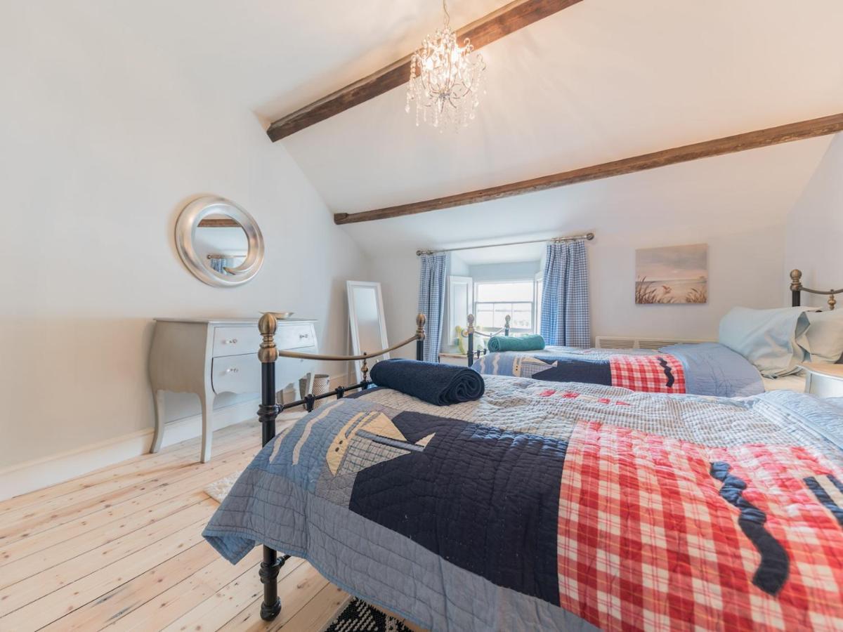 Holiday home Pass The Keys Mop Fair Sunny Garden Town Centre