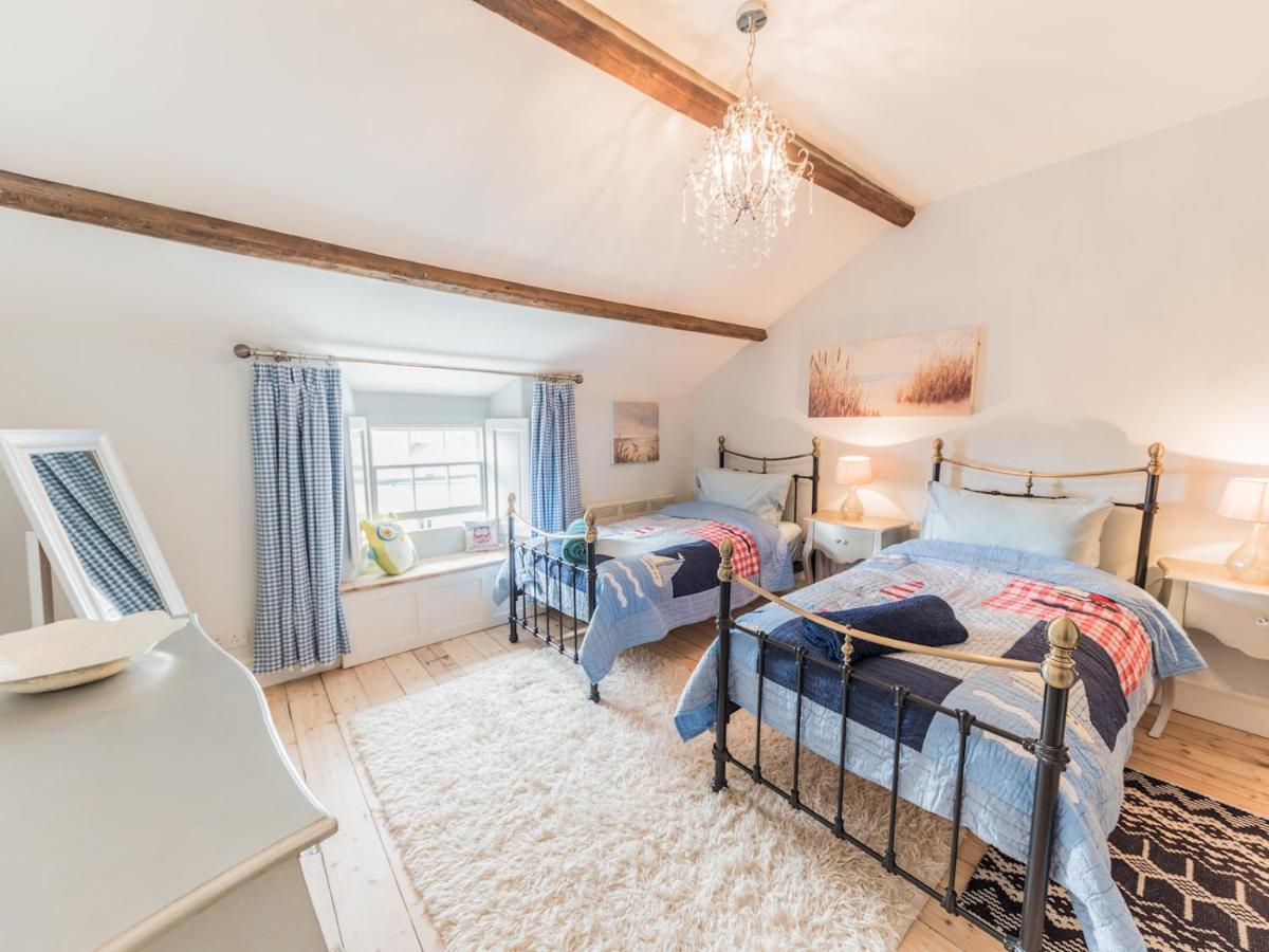 Holiday home Pass The Keys Mop Fair Sunny Garden Town Centre