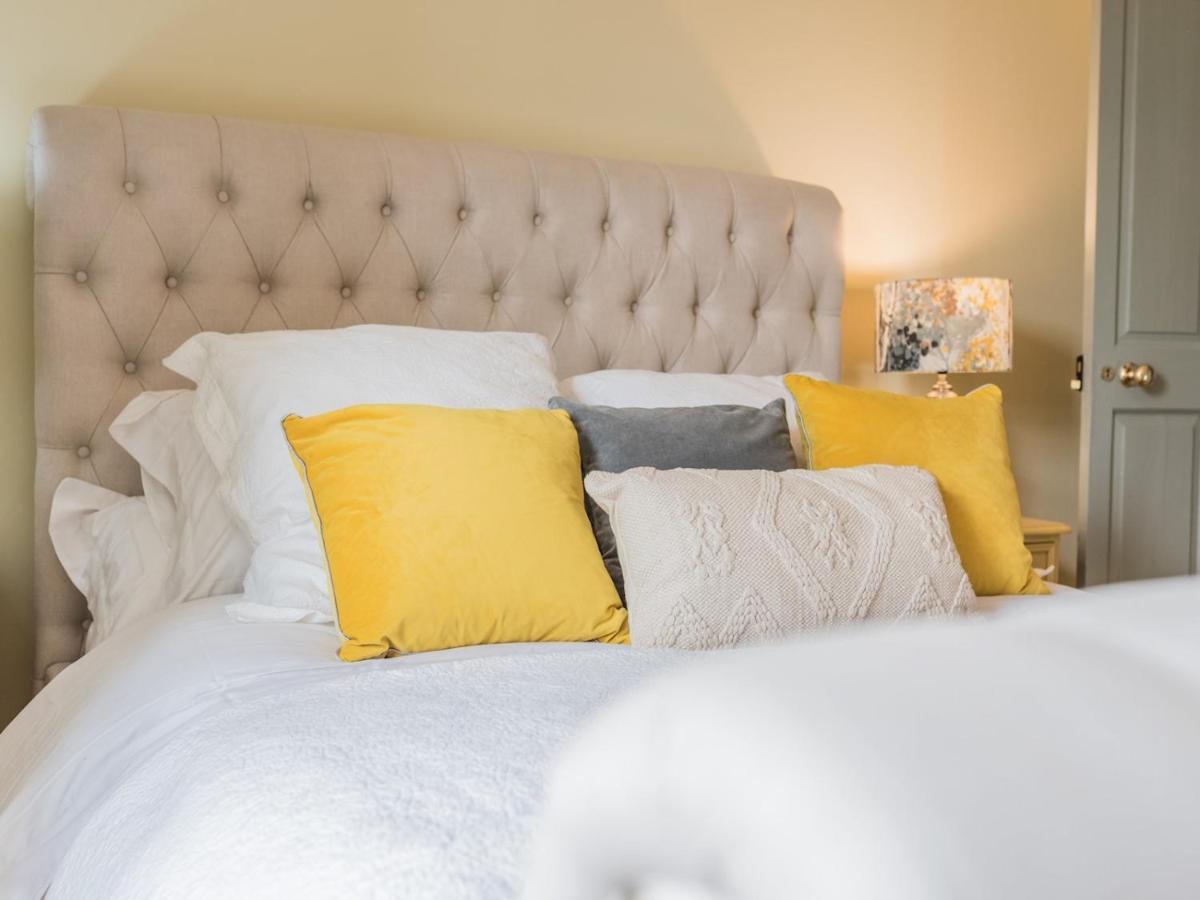 Pass The Keys Mop Fair Sunny Garden Town Centre Holiday home *